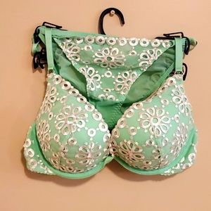 Victoria's Secret Daisy Embroidered Push Up Bra and Matching String Bikini